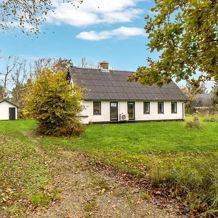 2 Bedroom Cozy In *