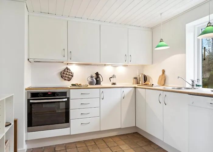 2 Bedroom Cozy In *