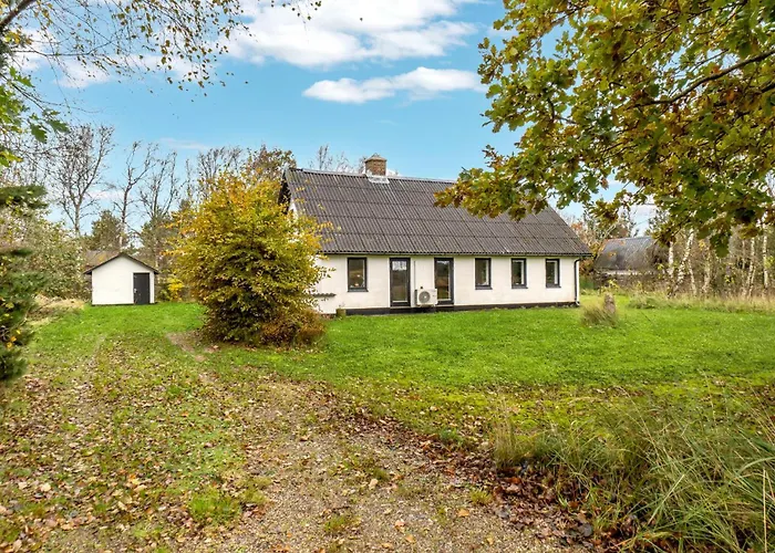 2 Bedroom Cozy In *