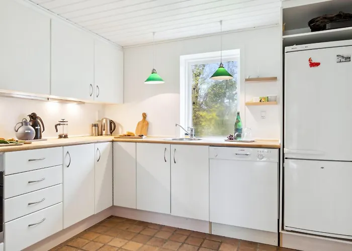 2 Bedroom Cozy In